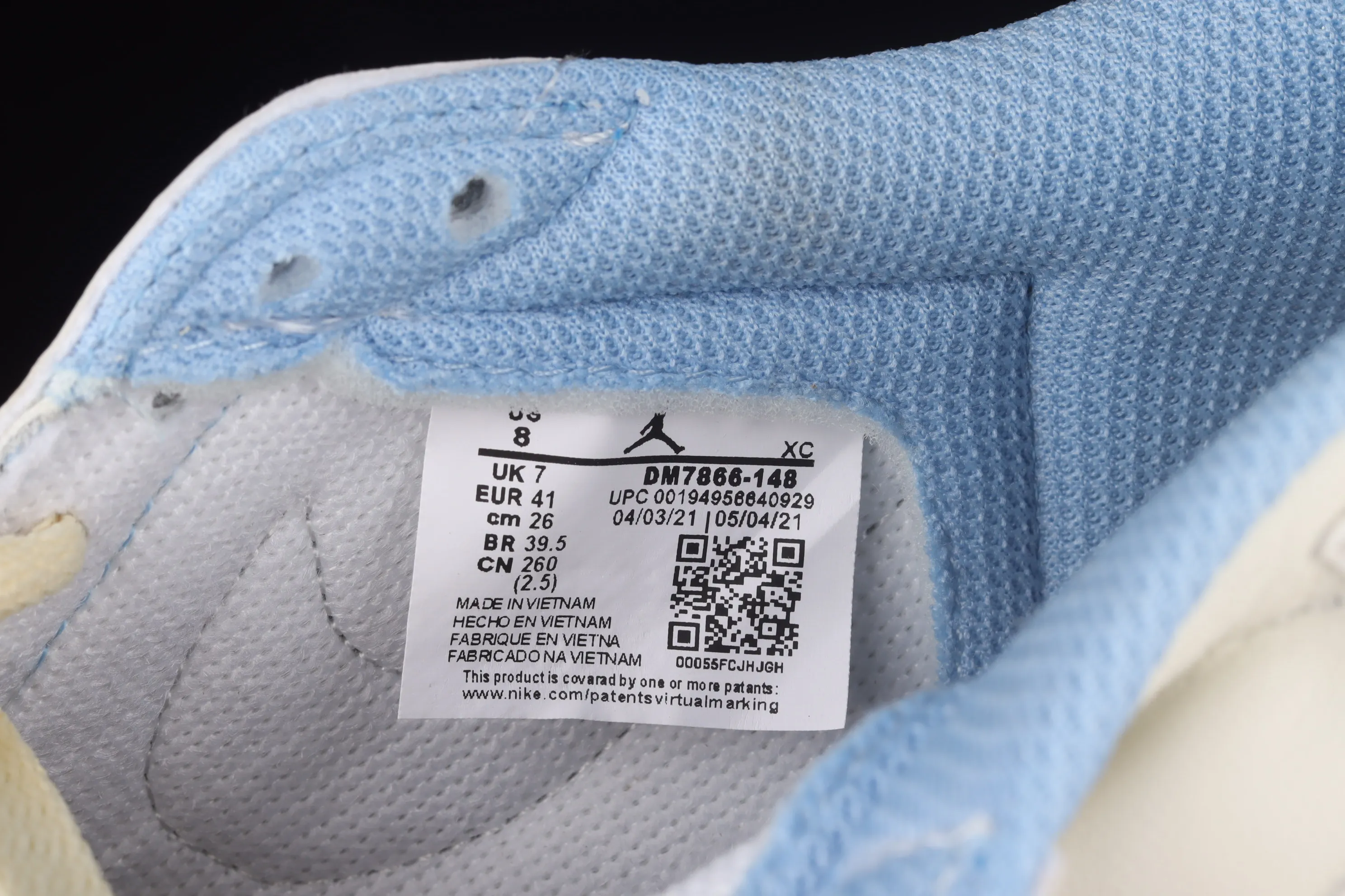 All categories Air Jordan Jordan series basketball shoes Air Jordan 1 Low cost-effective version Travis Scott x Air Jordan 1 Low AJ1 Joe 1 beige lightning undercut low top DM7866-148